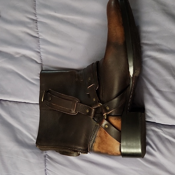 Men's Frye rear zip boot - Picture 2 of 3